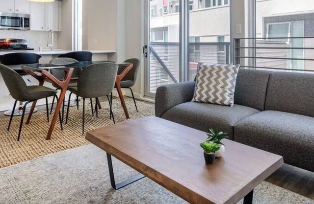 2 Bedroom Apartment L-466410 by Houzlet