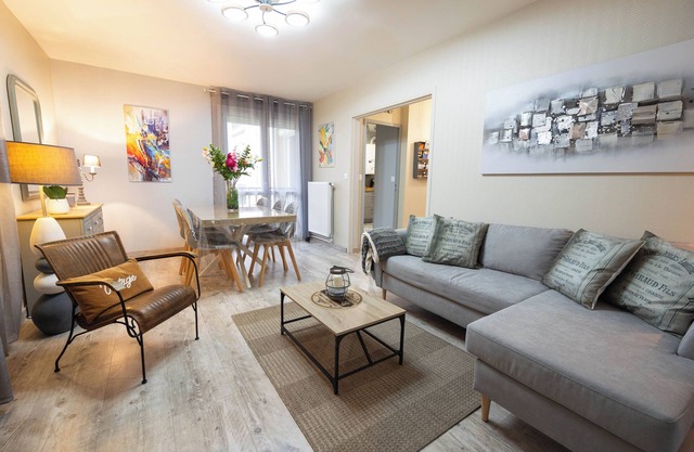 NEW 2 bedroom apartment with parking Bayeux Normandie Plages du débarquement