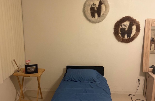 2-bedroom condo in brilliant Phx walking distance to everywhere and lightrail