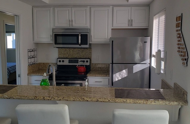2-bedroom condo in trendy Southpark San Diego