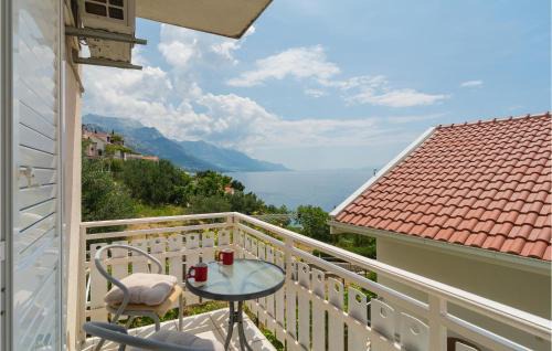 2 Bedroom Cozy Apartment In Pisak