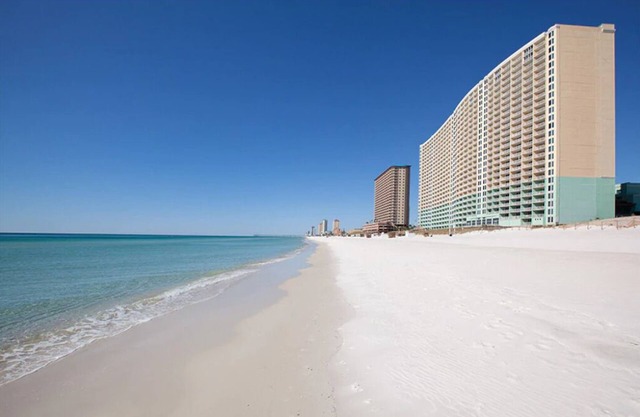 2 Bedroom Deluxe Upper Level on Panama City Beach!!