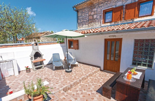 Bonita casa de 2 dormitorios en Rakalj
