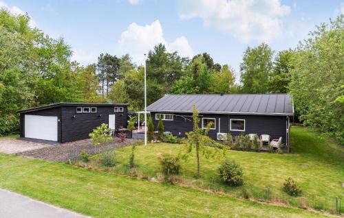 2 Bedroom Nice Home In Vejby