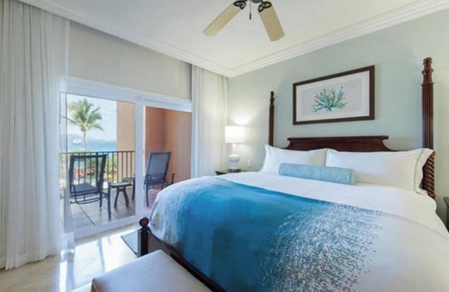 2-bedroom oceanfront condo in beautiful St Thomas on Turquoise Bay