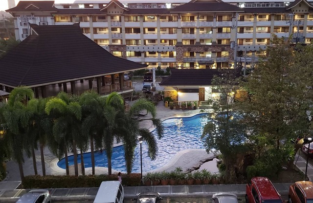 Condominio de 2 dormitorios en Bali Oasis 1 a lo largo de la autopista Marcos Pasig