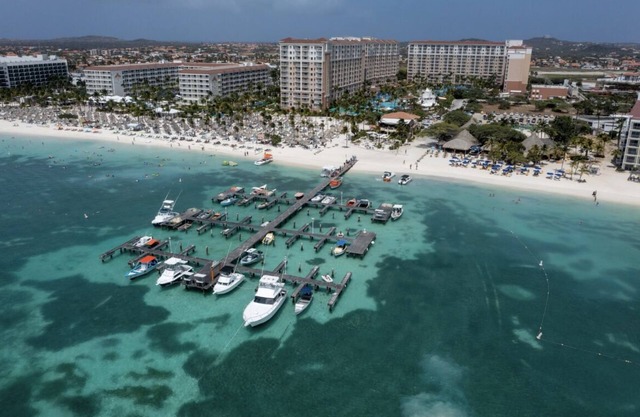2 BR Villa @ Aruba Surf ~ 4 Star ~ Resort Access ~ Palm Beach ~ Pools ~ Kitchen