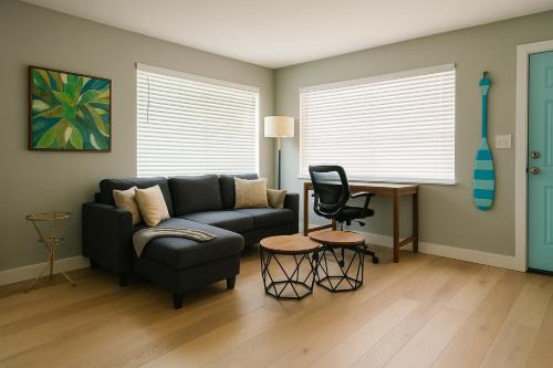 2 Coastal Units Walk to Beach Patio Parking