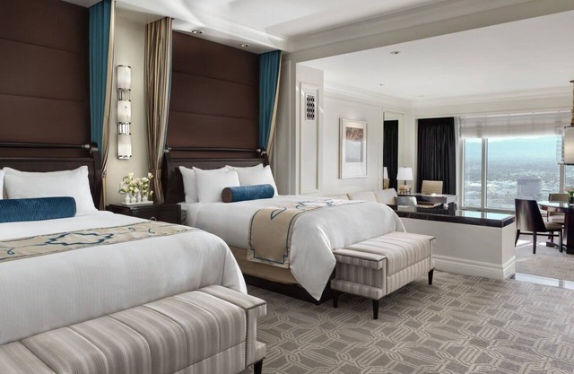 2 Connecting Suites at a 5⭐️ Hotel