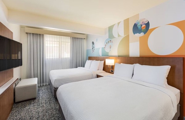2 Family-Friendly 1BR Apartments Near Disneyland w/ Full Kitchen & Outdoor Pool