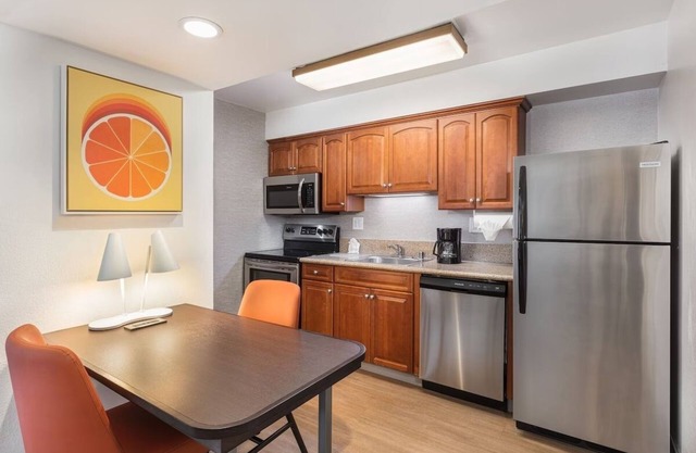 2 Family-Friendly Full Apartments w/ Cozy Fireplace and Full Kitchen - Parking