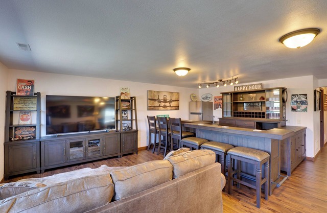 2 Mi to Downtown Sturgis: Quiet Ranch Home w/ View
