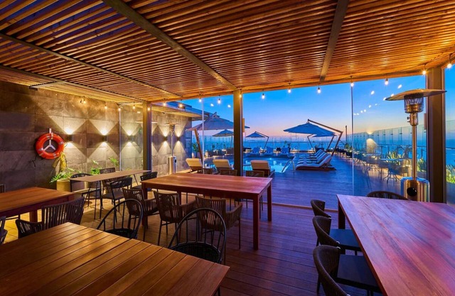 2 Ocean View Rooms in Ensenada – Perfect for Business & Leisure