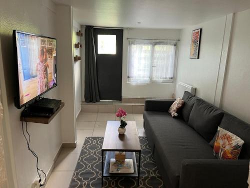 2 pièces au calme proche Paris, entrée indépendante