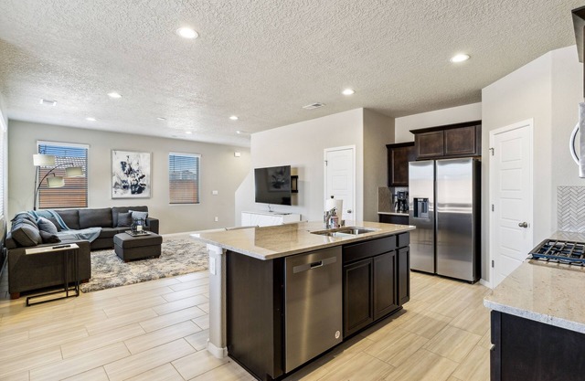 2-Story Brand New Home in Rio Rancho!