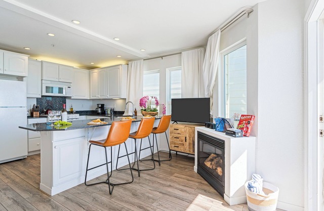 2 Coastal Studios at Cayucus | Beach Access + Ocean Views