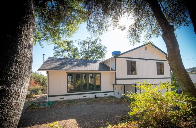 20 minutes from Yosemite; 5 minutes to Bass Lake; Family friendly