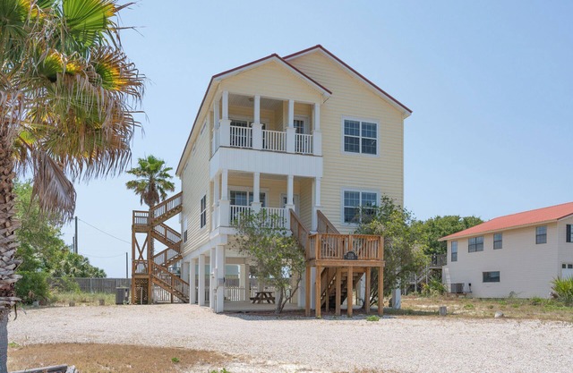 30% OFF Summer! Family-Friendly w/ Private Pool, Gulf Views, Dogs OK!
