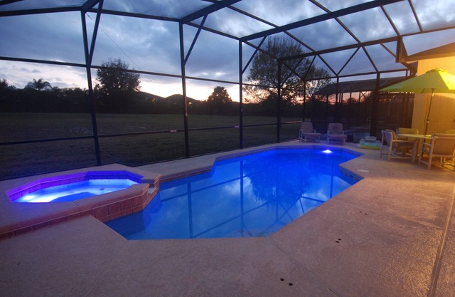 Sur frente a la piscina y balneario - Excelente Casa para vacaciones