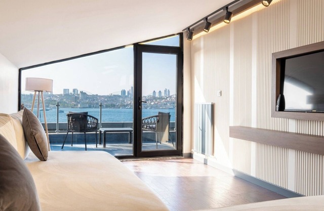 216 Bosphorus