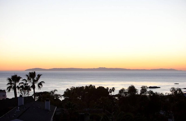 La mejor ubicación de Laguna Beach Village; Grandes vistas al mar; Gran valor