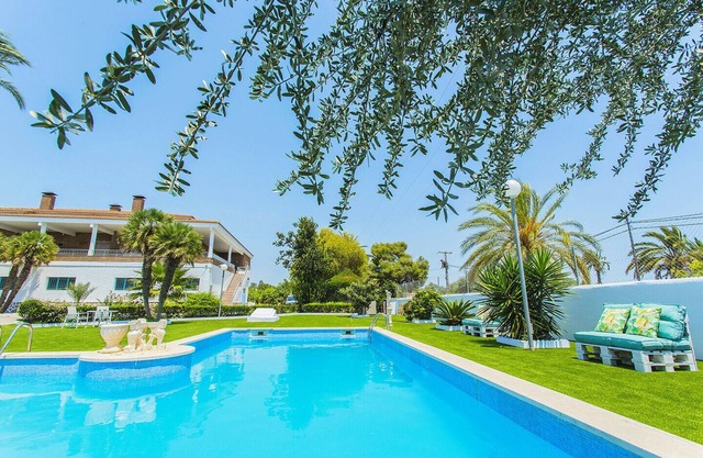 250 Finca CODOVI - Alicante Holiday
