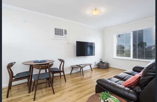 BURSWOOD HOME APARCAMIENTO GRATUITO, WIFI Y NETFLIX