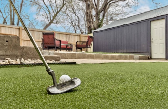 28) Updated Midtown Bungalow |Great Walkability!