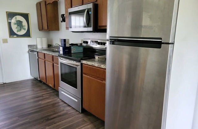 Welcome home to this 2 bedroom 1 bath apartment near TTU