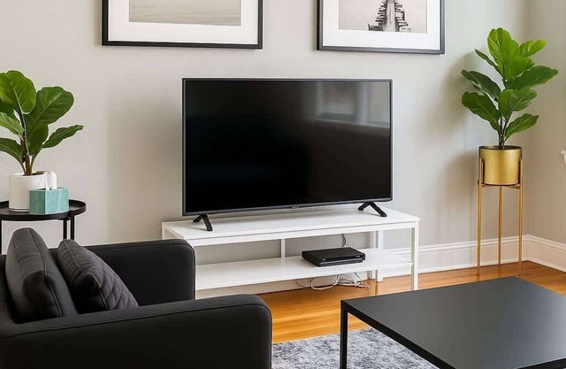 2BR Apt Beautifully Furnished - Grace 11-1