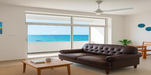 2BR Beachfront Apartment with Balcony & Sea Views - Uroa, Zanzibar