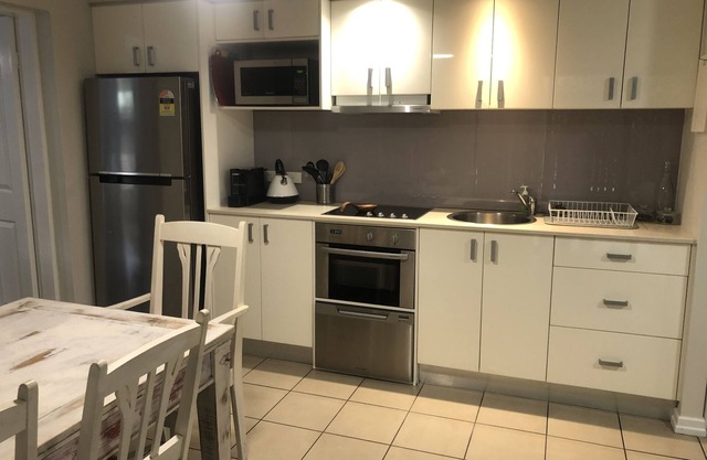 Unidad de planta baja 2BR Brisbane con patio privado