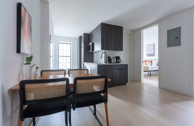 2BR, W/ w/d in unit, By Subway