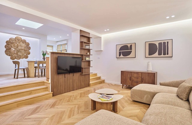 2BR With AC Canal Saint-martin