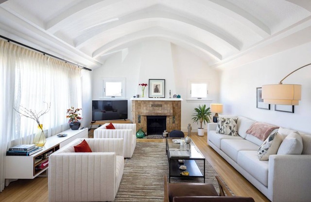3/2 Luxury house in Sf w/ yard/ gym