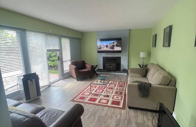 3 BED 1 BATH | DELTA | SUNSHINE HILLS