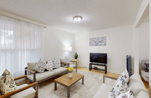 Newly Renovated 3Beds 3Bath[1Full+2half] House in Central Ajax, Ontario, Canada