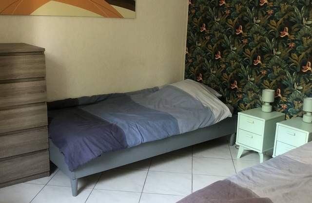 Apartamento de 3 camas + estacionamiento cerca de Kindarena
