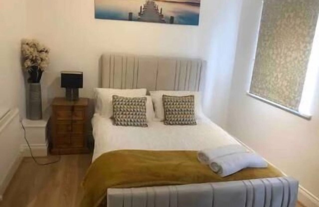 Stunning 3-Bed House in Bristol