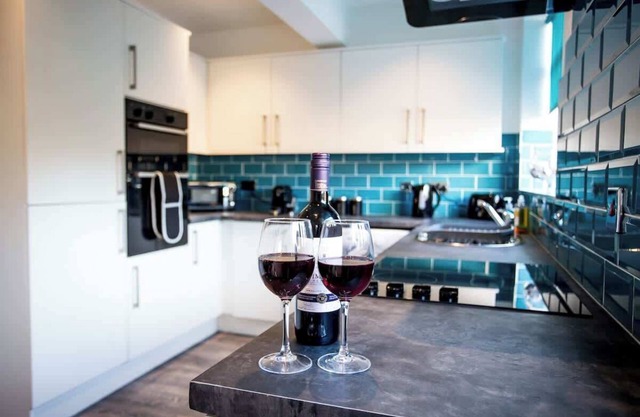 3 Bed Town Centre House with Parking in Tamworth