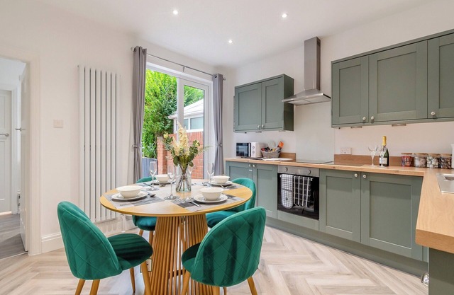 Alojamiento de 3 habitaciones en Cottingham
