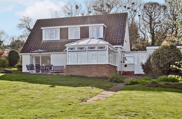 Alojamiento de 3 habitaciones en Brighstone