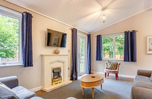 3 bedroom accommodation in Cotswolds