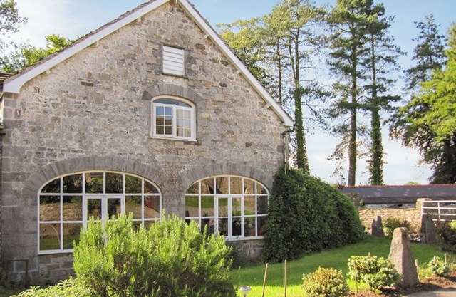 Alojamiento de 3 habitaciones en Llandybie