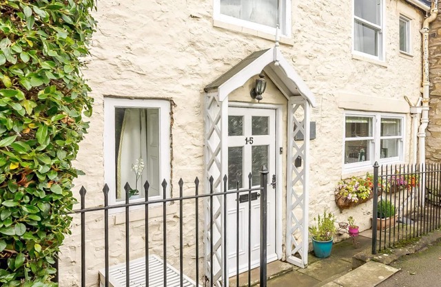 3 bedroom accommodation in Richmond