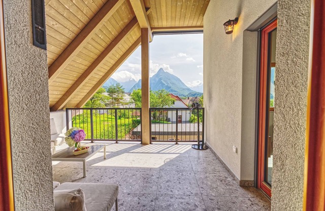 3-bedroom apartment with stunning moutain views and large terrace