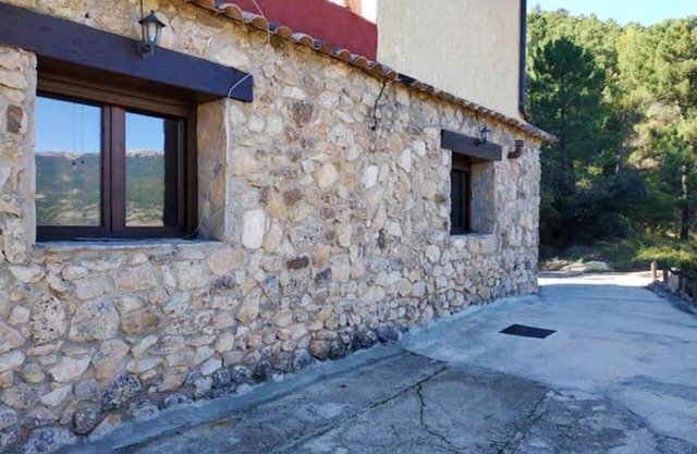 Casa de 3 habitaciones con terraza amueblada y WiFi en Albacete