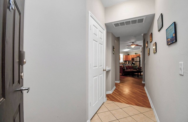 3 Beds Hot Spot HTX W/ Private Garage