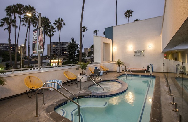 3 Boulevard City View 2 Queens The Kinney Venice Beach, Outdoor Pool!