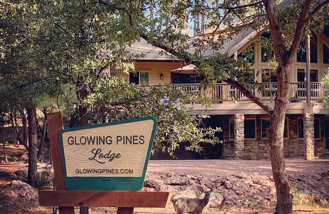 Glowing Pines Lodge, espaciosa casa de lujo en chalet